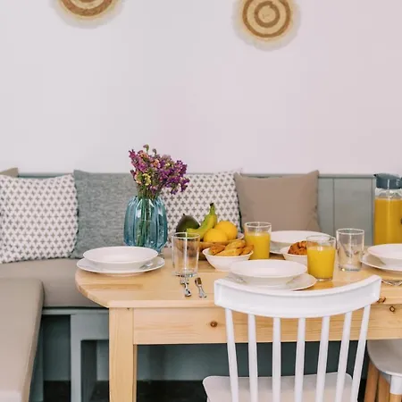 Eurus & Zephyrus Apartment