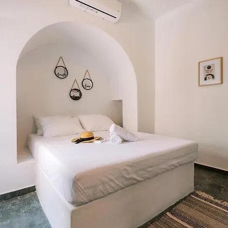 Eurus & Zephyrus Apartment